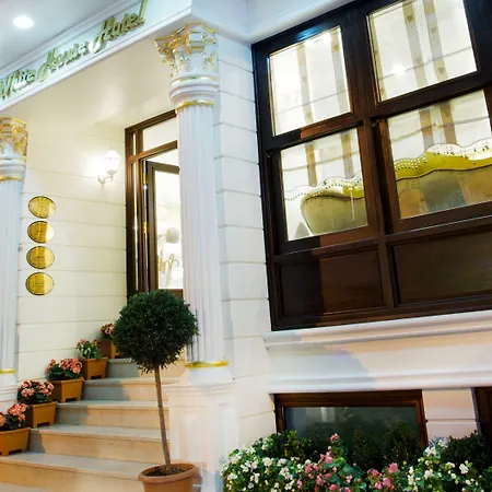 White House 4*