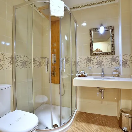 White House Hotel 4*