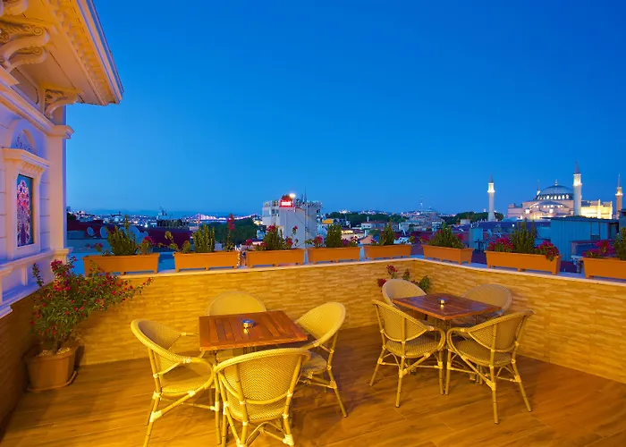 White House Hotel 4*