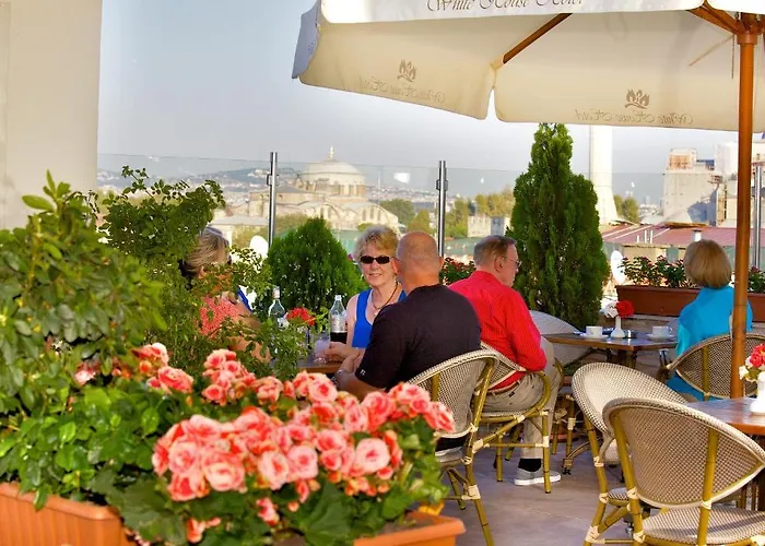 White House Hotel 4*