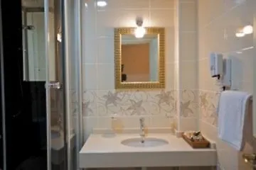 White House Hotel 4*