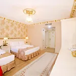 فندق وايت هاوس 4*