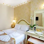 وايت هاوس 4*
