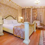فندق وايت هاوس 4*