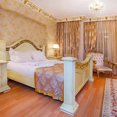 Hotel White House 4*